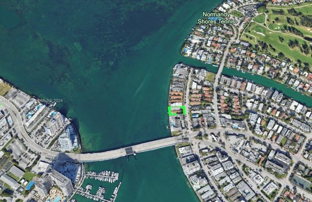 2130 Bay Dr, Miami Beach, FL 33141