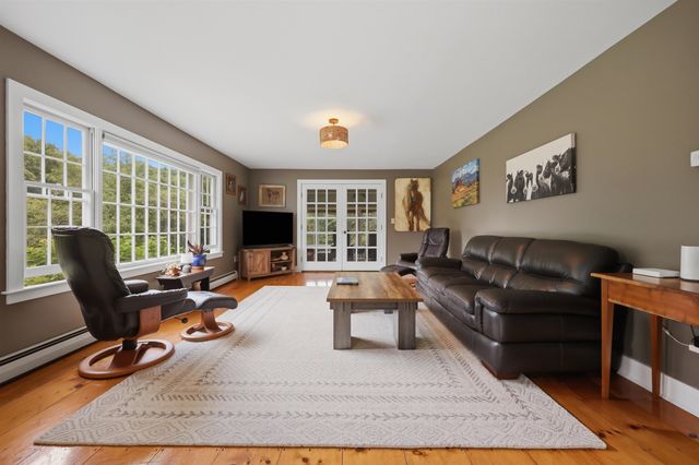 72 Old Northfield Road, Hinsdale, NH 03451