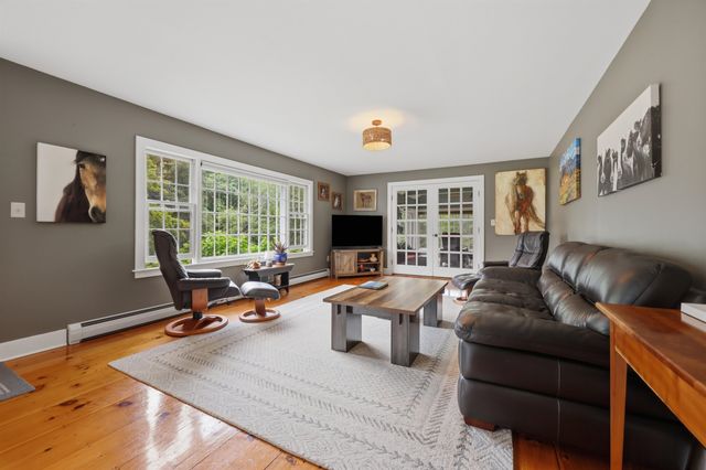 72 Old Northfield Road, Hinsdale, NH 03451