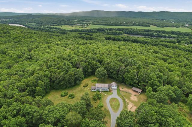 72 Old Northfield Road, Hinsdale, NH 03451