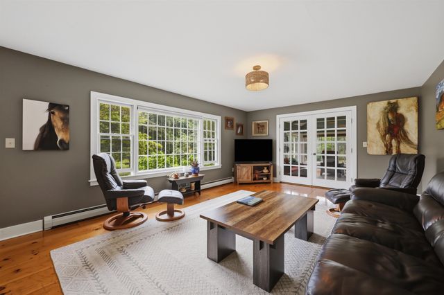 72 Old Northfield Road, Hinsdale, NH 03451
