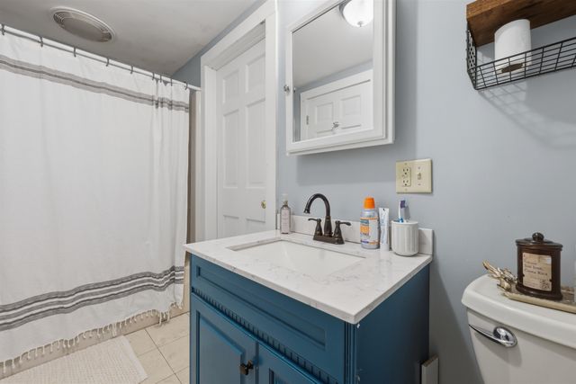 72 Old Northfield Road, Hinsdale, NH 03451