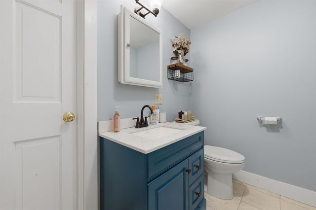 72 Old Northfield Road, Hinsdale, NH 03451