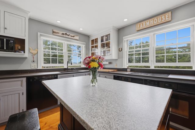 72 Old Northfield Road, Hinsdale, NH 03451