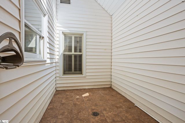 306 Greenview Circle, Greenville, SC 29609