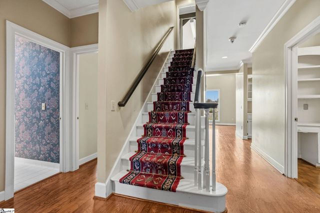 306 Greenview Circle, Greenville, SC 29609