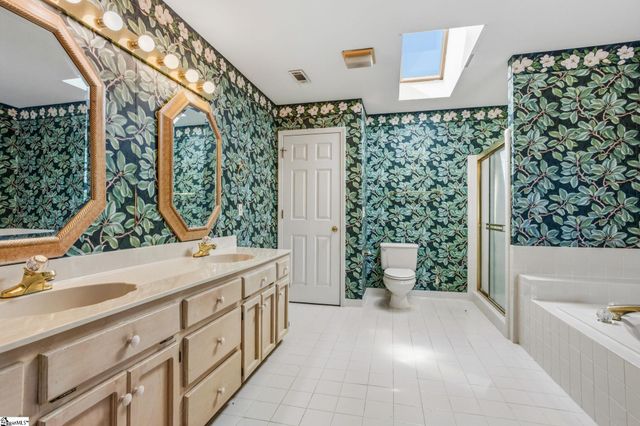 306 Greenview Circle, Greenville, SC 29609