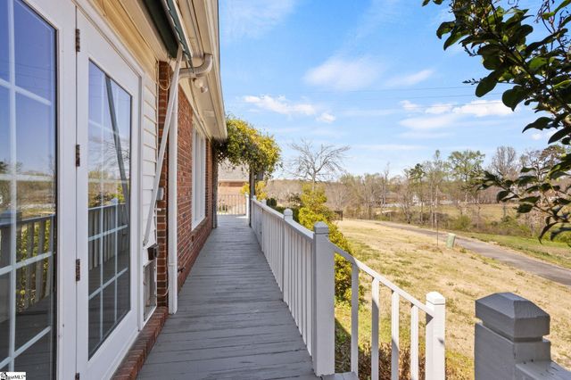 306 Greenview Circle, Greenville, SC 29609