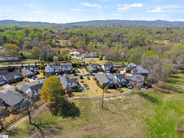 306 Greenview Circle, Greenville, SC 29609