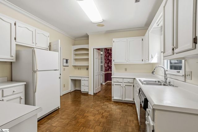 306 Greenview Circle, Greenville, SC 29609