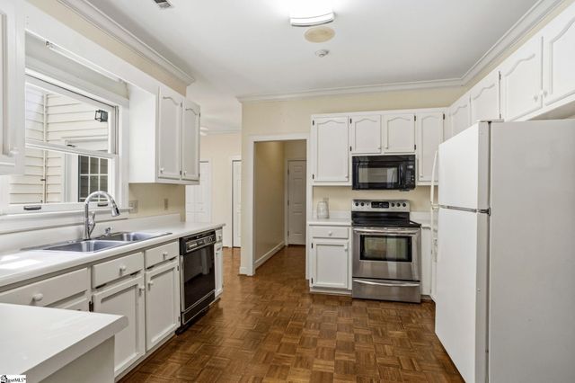 306 Greenview Circle, Greenville, SC 29609