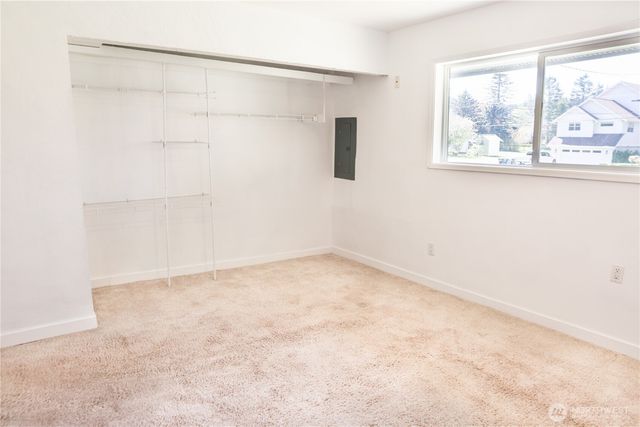 8106 382nd Avenue SE, Snoqualmie, WA 98065