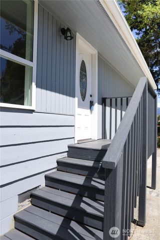 8106 382nd Avenue SE, Snoqualmie, WA 98065