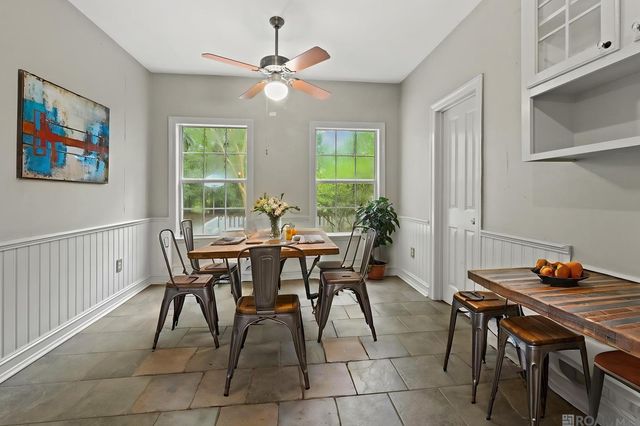 10393 Old Field Rd, St Francisville, LA 70775