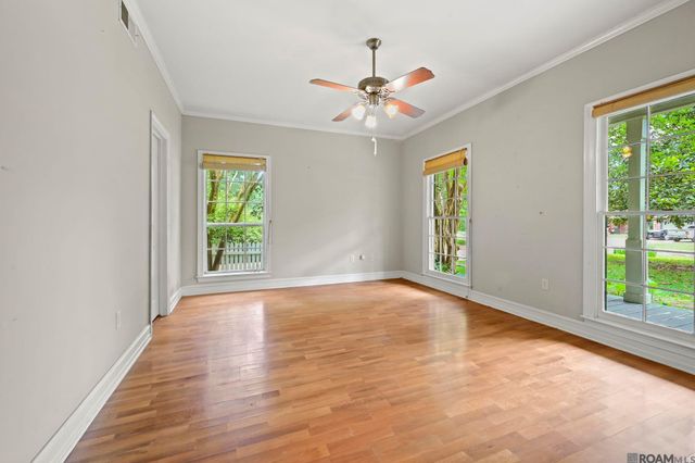 10393 Old Field Rd, St Francisville, LA 70775