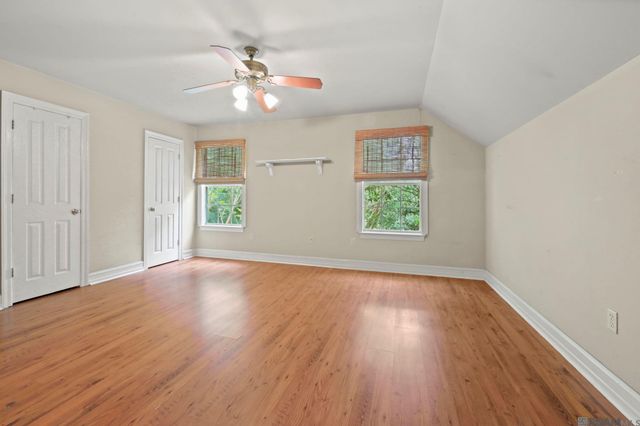 10393 Old Field Rd, St Francisville, LA 70775