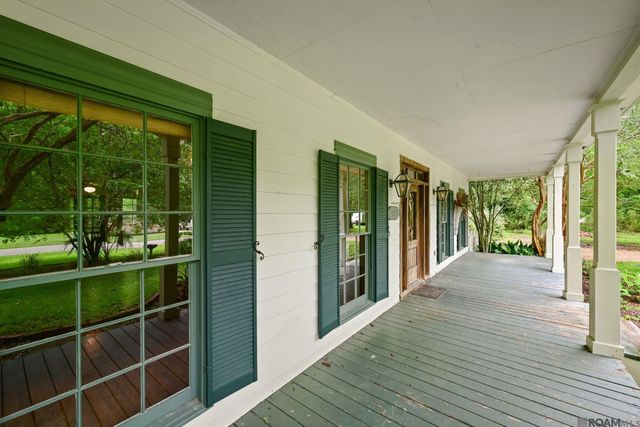 10393 Old Field Rd, St Francisville, LA 70775