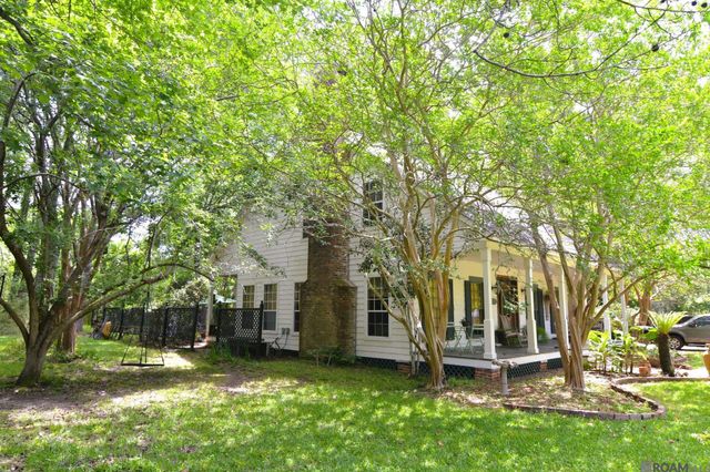 10393 Old Field Rd, St Francisville, LA 70775