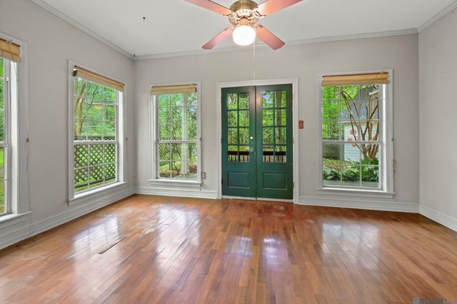 10393 Old Field Rd, St Francisville, LA 70775