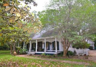 10393 Old Field Rd, St Francisville, LA 70775