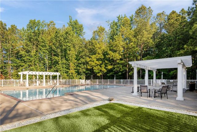 3305 Penguin CIR, Elizabeth City, NC 27909