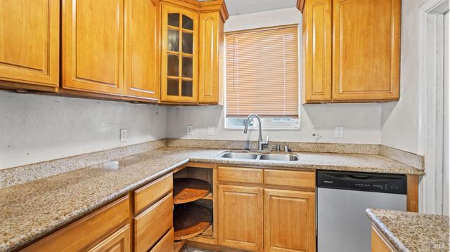 225 Gary Cir, Vallejo, CA 94591