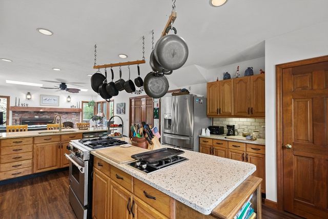 81 Desert Sands Ln, Yarmouth, MA 02675