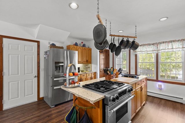 81 Desert Sands Ln, Yarmouth, MA 02675