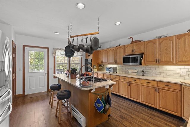81 Desert Sands Ln, Yarmouth, MA 02675