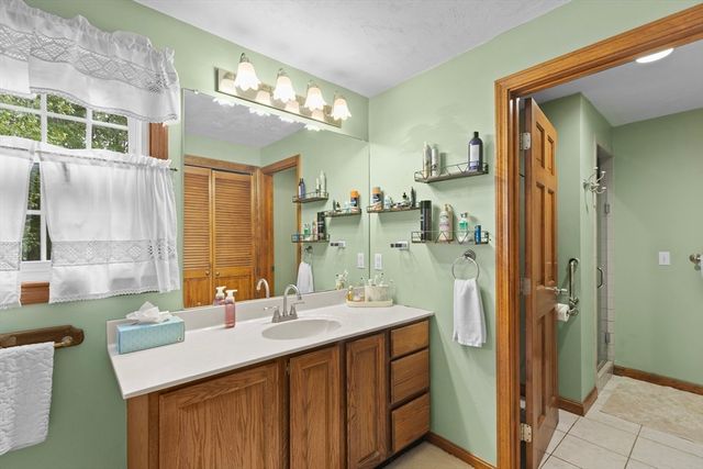 81 Desert Sands Ln, Yarmouth, MA 02675