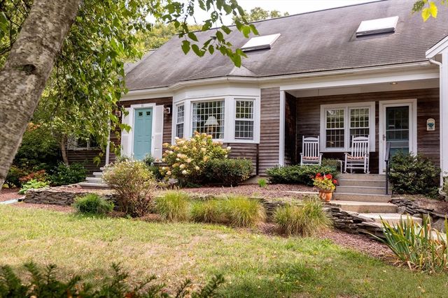 81 Desert Sands Ln, Yarmouth, MA 02675