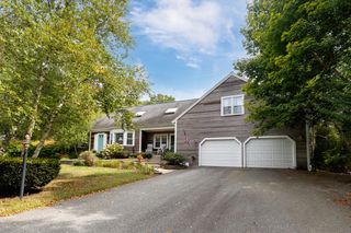 81 Desert Sands Ln, Yarmouth, MA 02675