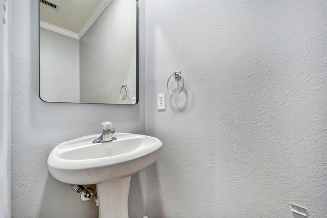 22250 Queenbury Hills Drive, Houston, TX 77073