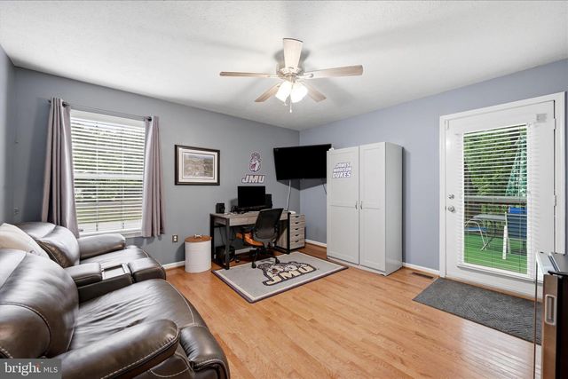 101 CHARLTON RD, Winchester, VA 22602