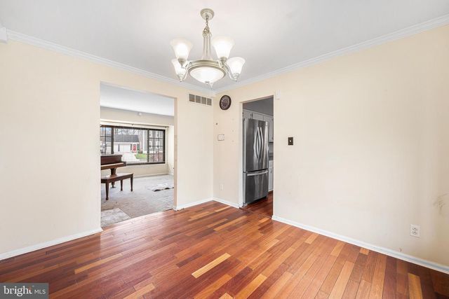 6 TIFFANY PL, Sicklerville, NJ 08081