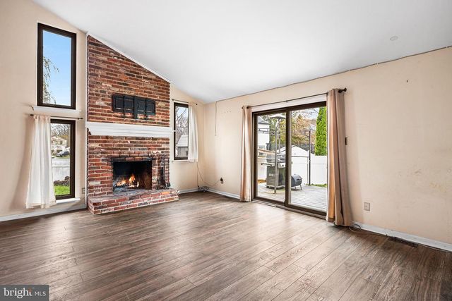 6 TIFFANY PL, Sicklerville, NJ 08081