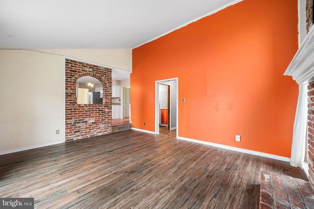 6 TIFFANY PL, Sicklerville, NJ 08081