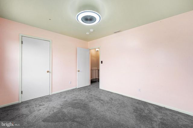 6 TIFFANY PL, Sicklerville, NJ 08081