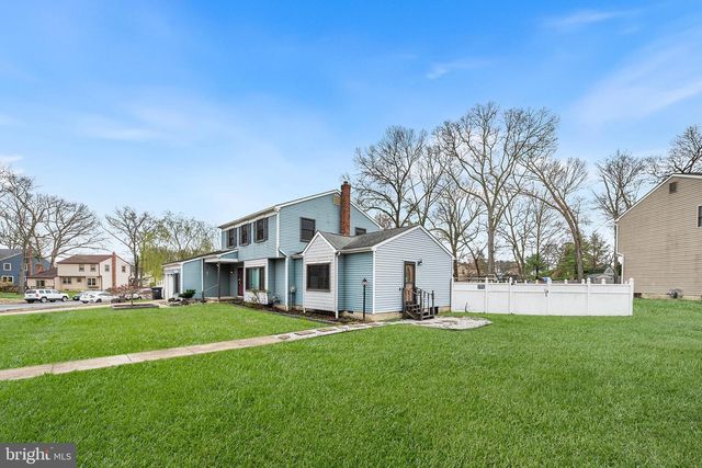 6 TIFFANY PL, Sicklerville, NJ 08081