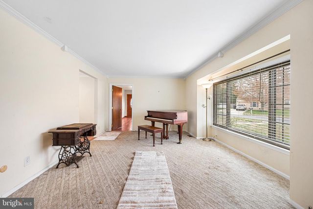 6 TIFFANY PL, Sicklerville, NJ 08081