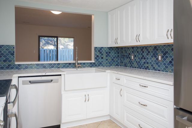 310 75th Ave N Apt 10, Myrtle Beach, SC 29572