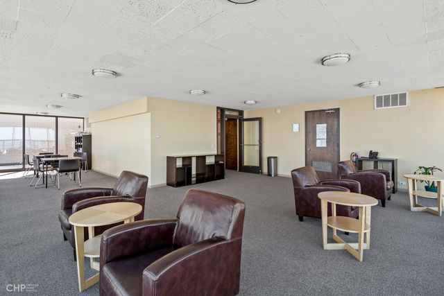 1560 N Sandburg Terrace 1405, Chicago, IL 60610