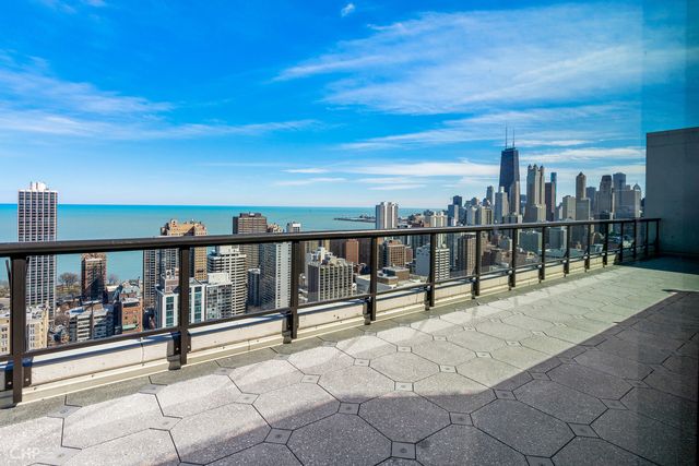 1560 N Sandburg Terrace 1405, Chicago, IL 60610