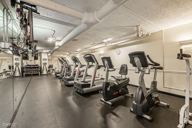 1560 N Sandburg Terrace 1405, Chicago, IL 60610