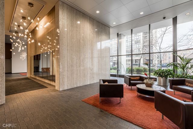 1560 N Sandburg Terrace 1405, Chicago, IL 60610