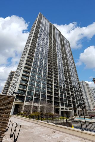 1560 N Sandburg Terrace 1405, Chicago, IL 60610