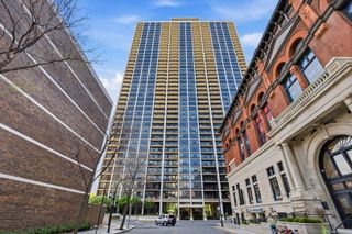 1560 N Sandburg Terrace 1405, Chicago, IL 60610