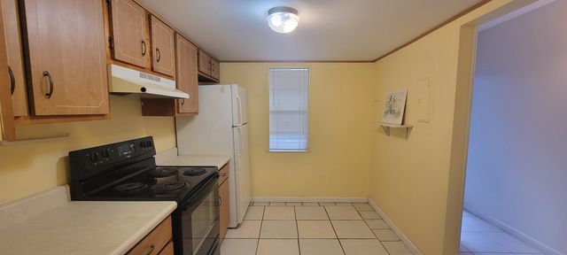 2302 Sunrise Boulevard 1-103, Fort Pierce, FL 34982