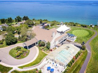 92 Cliffside Dr hole 2, Plymouth, MA 02360