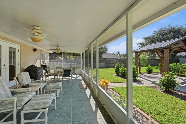 1081 Deer Chase Dr, St Augustine, FL 32086